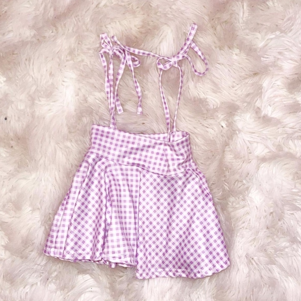 Skirt with overall ties